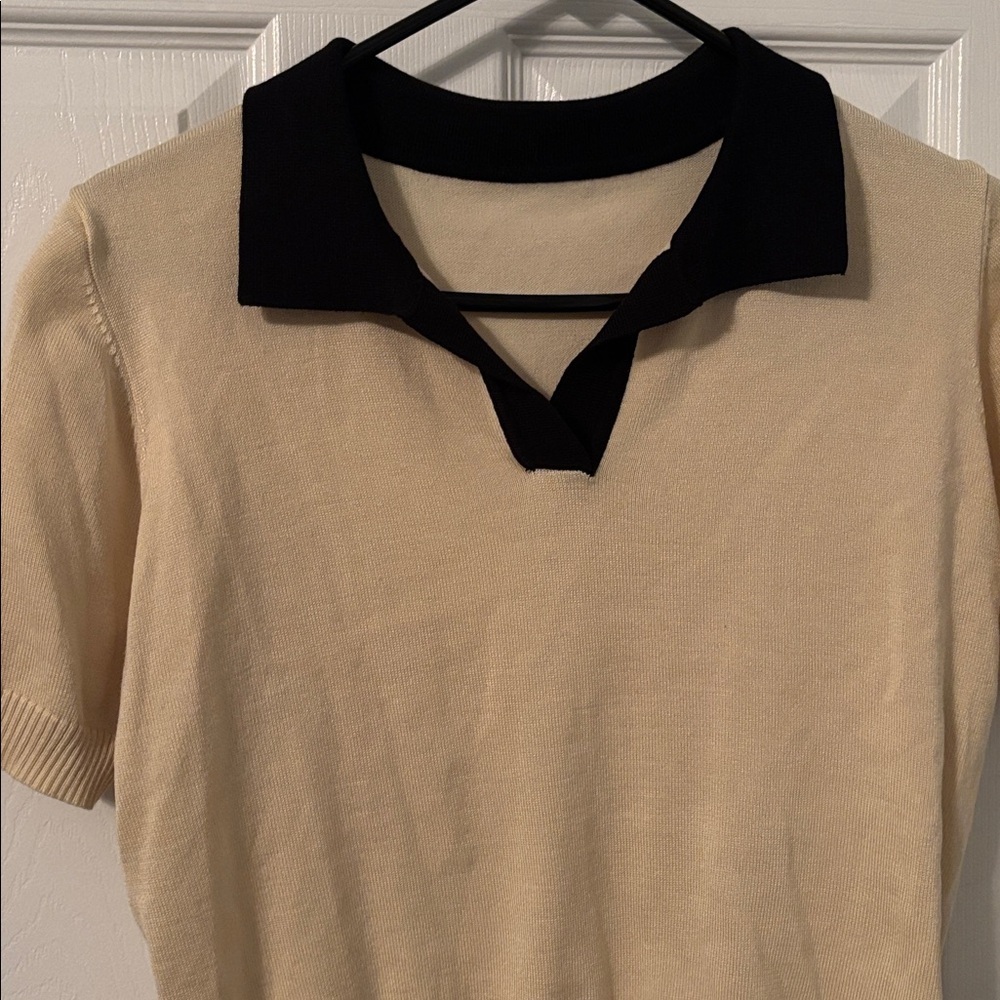 Contrast neck short sleeve sweater - Picture 3 of 4
